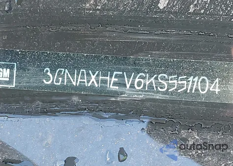 2019 Chevrolet Equinox Ls z USA, uszkodzony, nr VIN 3GNAXHEV6KS551104